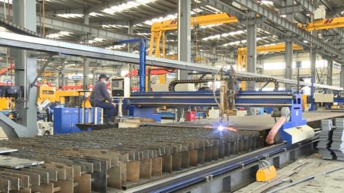 盤州企業(yè)以煤炭產(chǎn)業(yè)為基，產(chǎn)品輻射西南走向全國(guó)